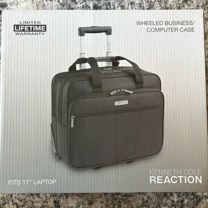 Kenneth Cole Reaction 17" Wheeled Laptop Bag NWT